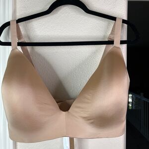 NWT SKIMS Wireless Form T-Shirt Demi Women’s Bra Size 42DDD #540